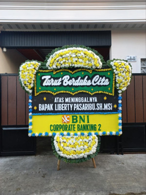 Papan Bunga Duka di Tahuna Barat